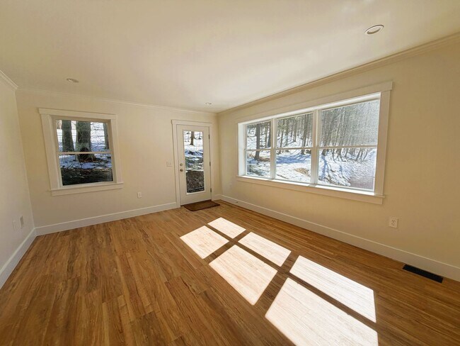 Building Photo - 17 Faulkner Pl