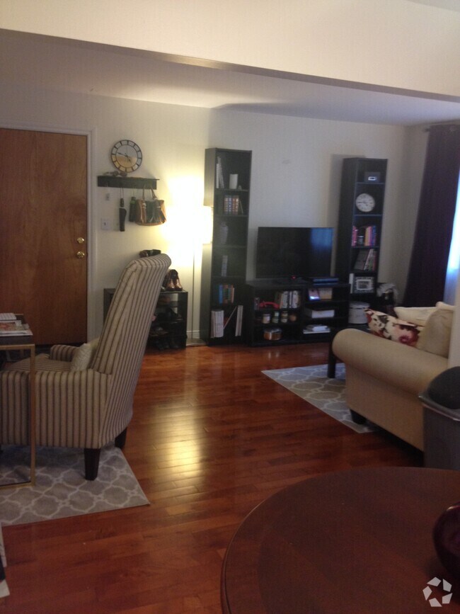 Apartments with MoveIn Specials in Royal Oak Twp MI 2 Rentals