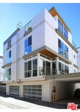 Building Photo - 1211 N Garbo Ln
