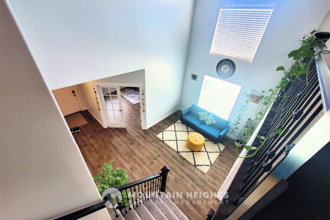 Foto del edificio - 3861 Spring Brook Ln