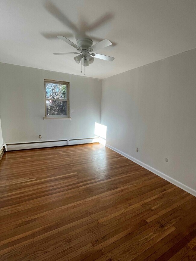 501 Philmar Ct Unit B, Springfield, PA 19064 Apartments in