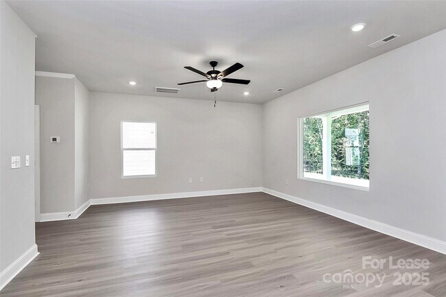 Building Photo - 7019 Jerimoth Dr