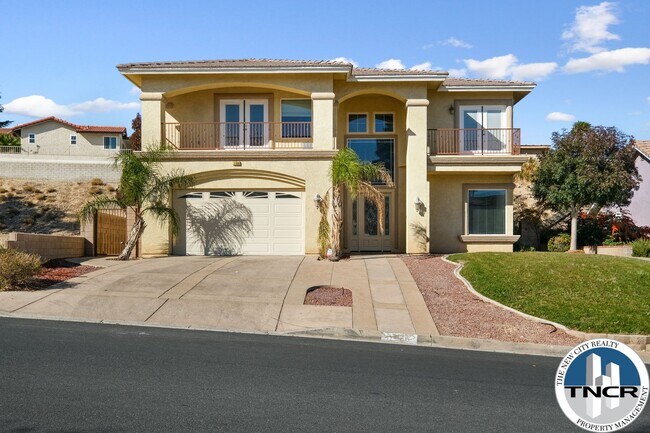 Foto del edificio - Gorgeous 4 Bedroom | 3.5 Bath