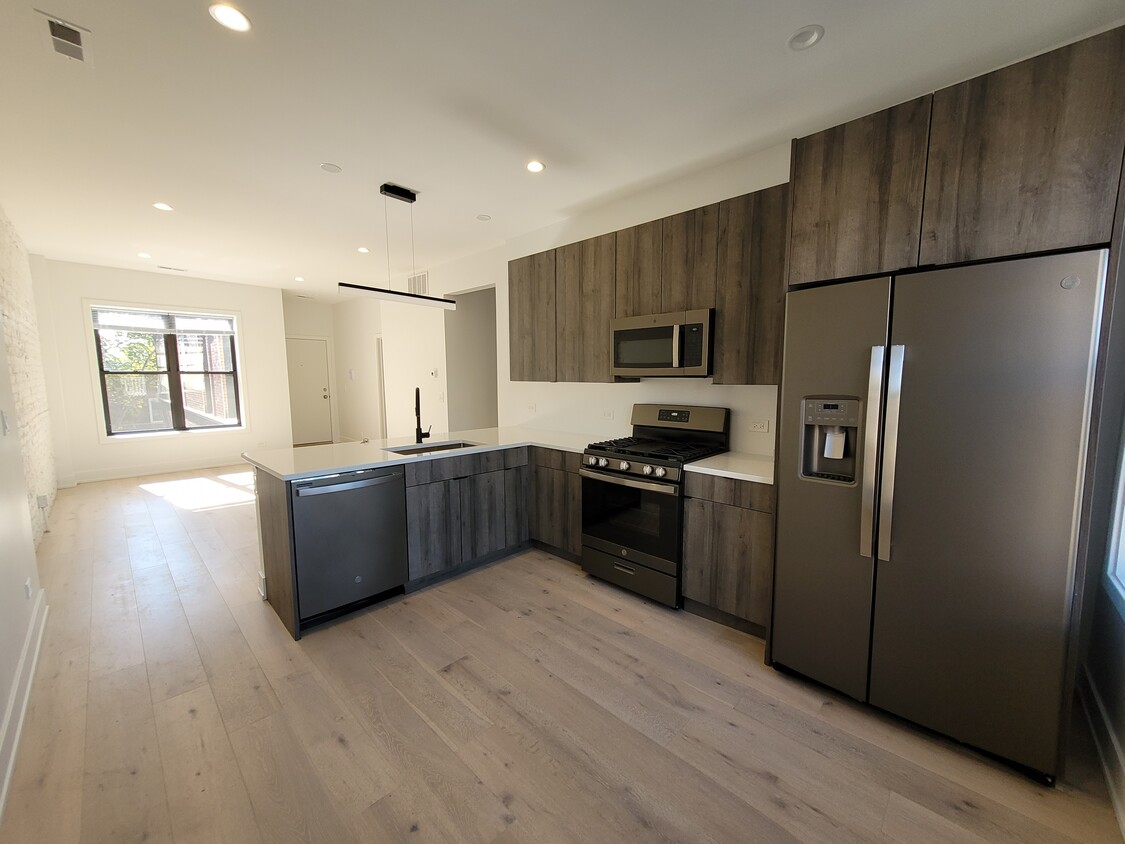Foto principal - 1334 W Bryn Mawr Ave