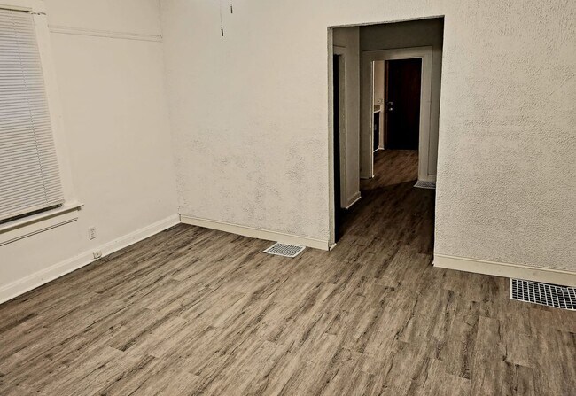 Foto del edificio - 756 N 1st St