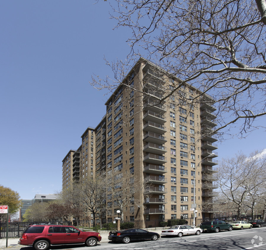 Building Photo - Willoughby Hall