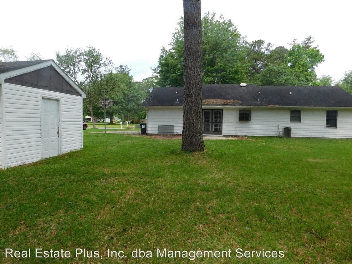 Building Photo - 3 br, 1 bath House - 806 Halifax Circle