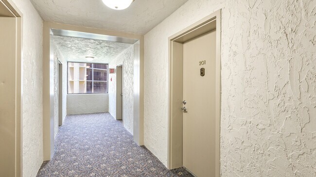 Foto del edificio - 6116 43rd St W