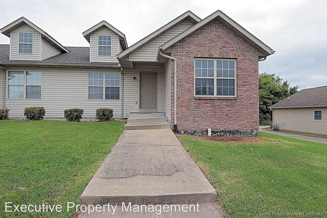 Building Photo - 2 br, 2 bath House - 2978 Shamrock