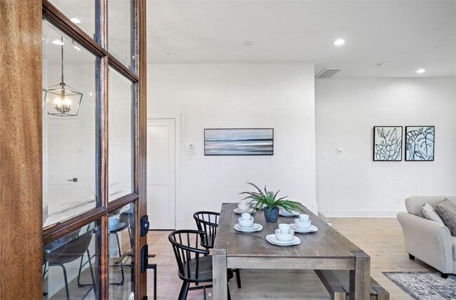 Building Photo - 6404 Highland Pine Ln