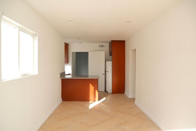 Foto del edificio - Pico Robertson 1bed1bath Apartment