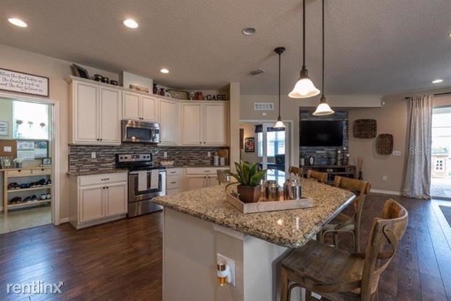Building Photo - 4 br, 2 bath House - 555 Bottlebrush Loop