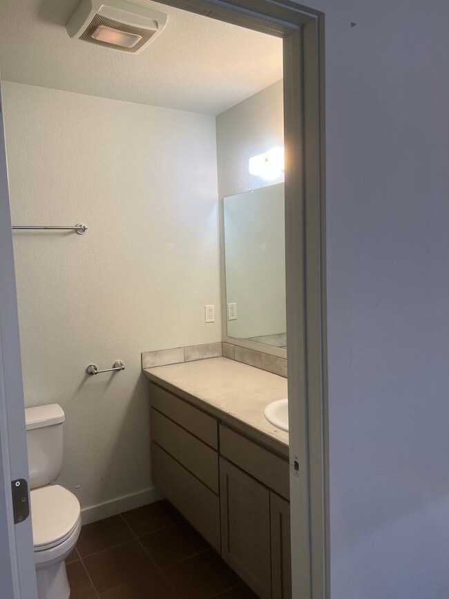 Foto del edificio - F St NE Townhomes