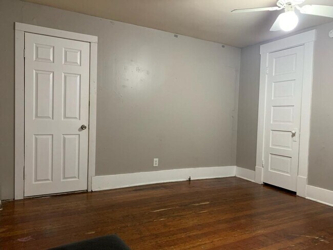 Foto del edificio - 711 N Grand St