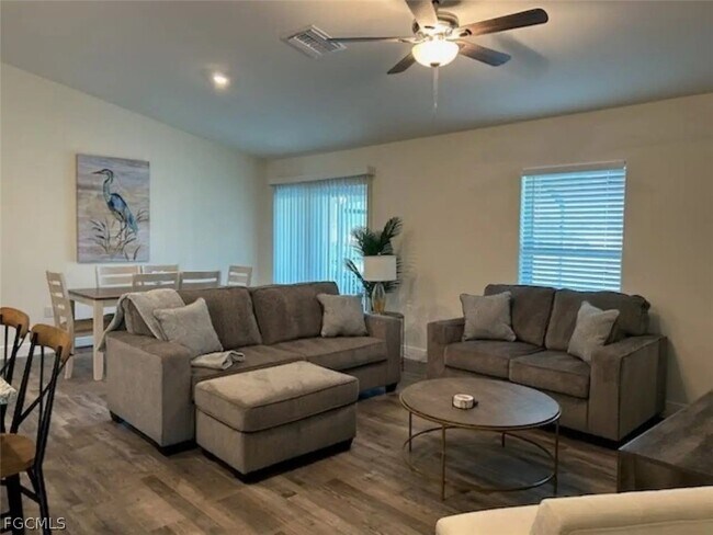 Foto del edificio - 3462 NE 10th Pl