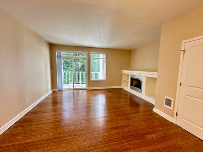 Foto del edificio - 5400 Harbour Pointe Blvd