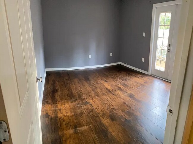 Building Photo - 1537 Catherine St