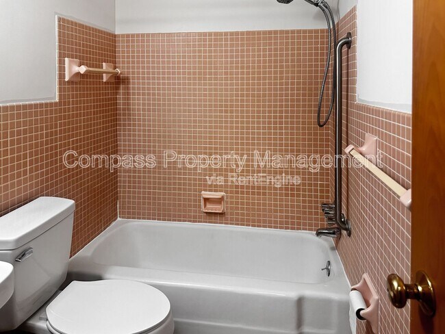 Foto del edificio - 2847 S Burdick St