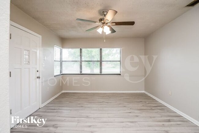Building Photo - 648 Dorado Ave