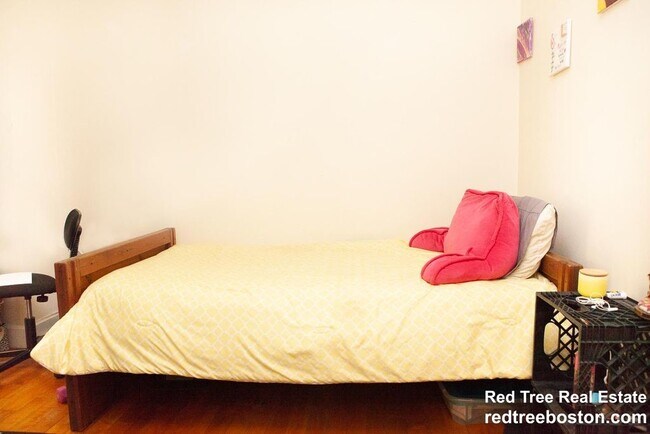 Foto del edificio - 1743 Commonwealth Ave