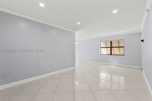 Foto del edificio - 6854 NW 173rd Dr