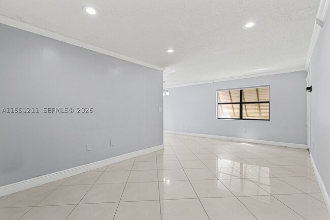 Building Photo - 6854 NW 173rd Dr