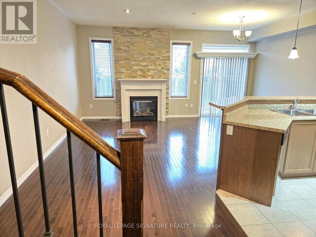 Building Photo - 651 Farmstead Dr