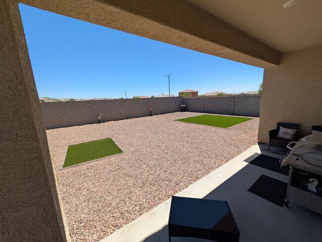 Foto del edificio - 10949 N 165th Ave