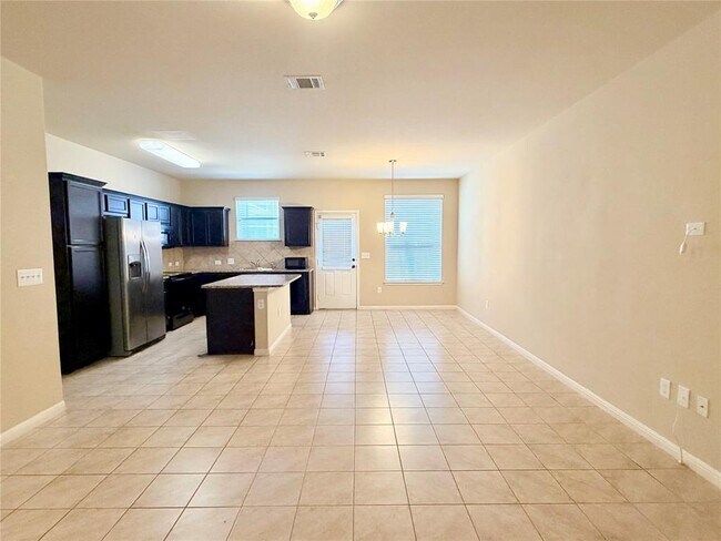 Building Photo - 601 Katmai Cir