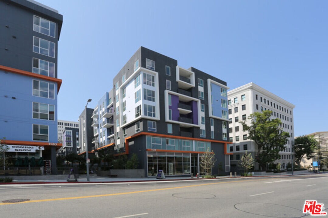 Foto principal - 1122 W 6th St