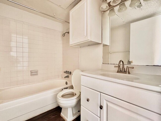 Foto del edificio - 2803 Hemphill Park