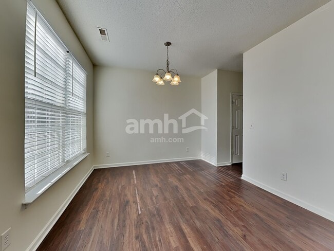 Building Photo - 3808 Raintree Drive
