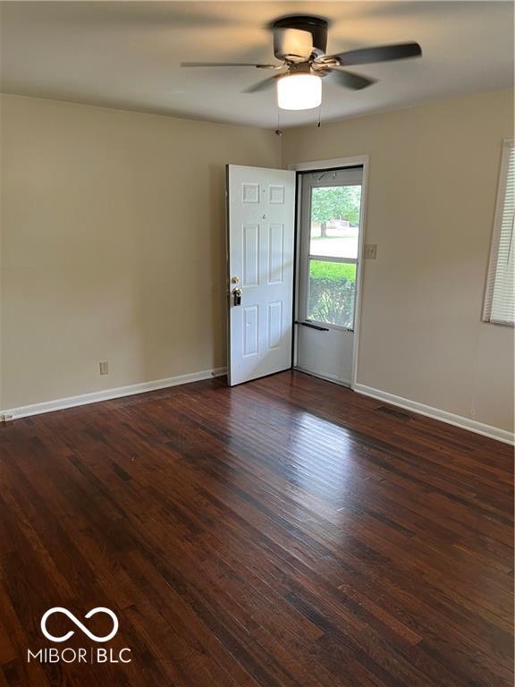 Foto del edificio - 6205 E 12th St