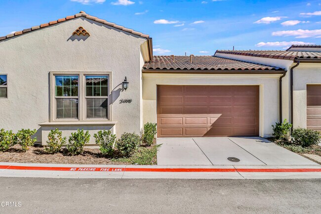 Building Photo - 2498 Cherry Tree Dr