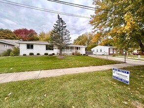 Building Photo - 4311-4313 Dawes Ct SE