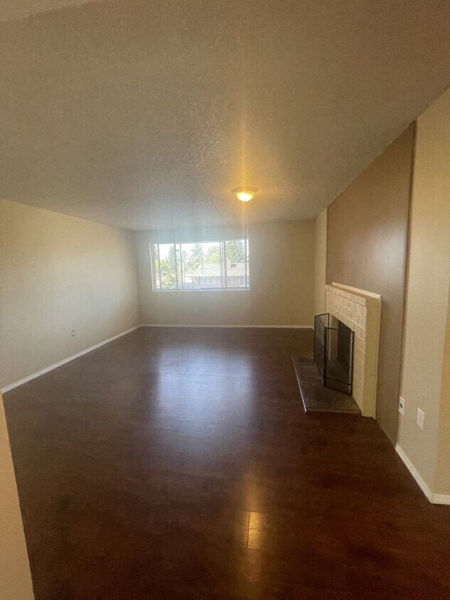 Charming Two Bedroom Near Downtown Vancouver - Charming Two Bedroom  Near Downtown Vancouver