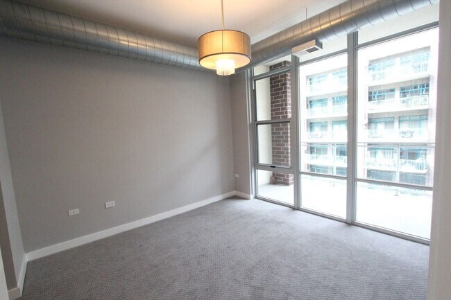 Bedroom 1 - 901 W Madison St