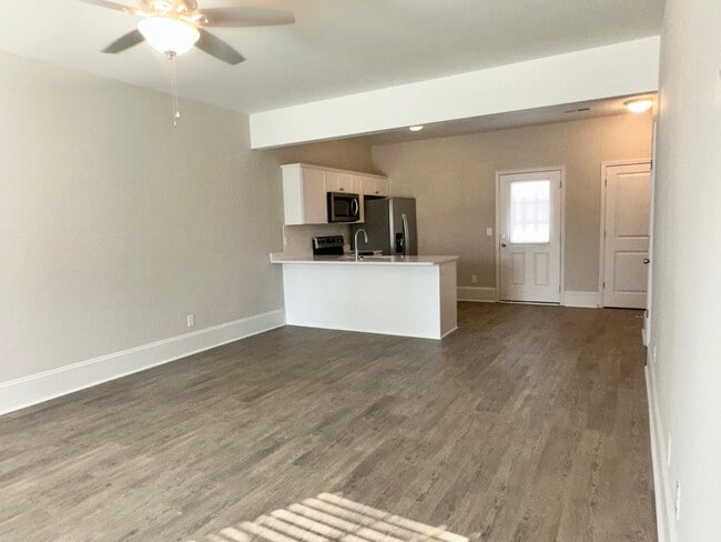 Building Photo - 447 3rd Loop Rd