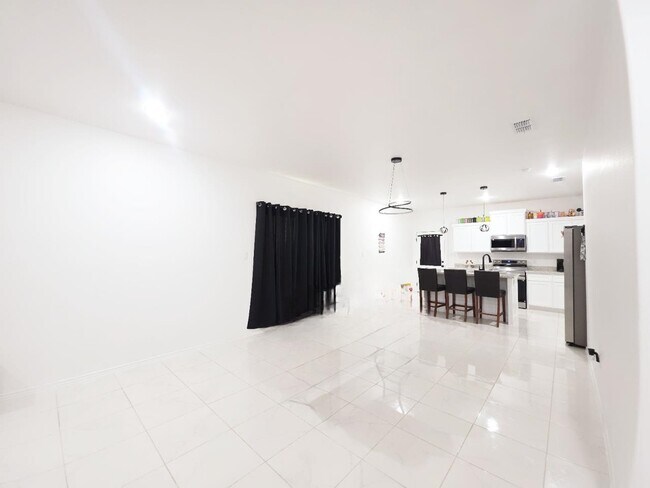 Foto del edificio - 5310 Aceituno Dr