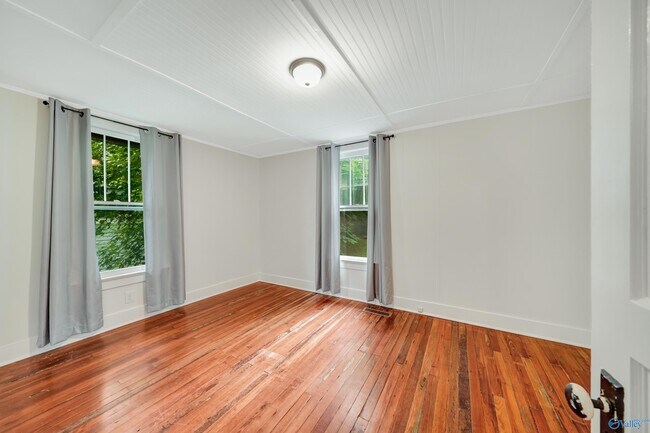 Foto del edificio - 1513 Mckinley Ave NE
