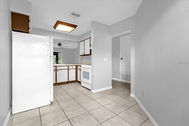 Foto del edificio - 10001 Bynum Ct