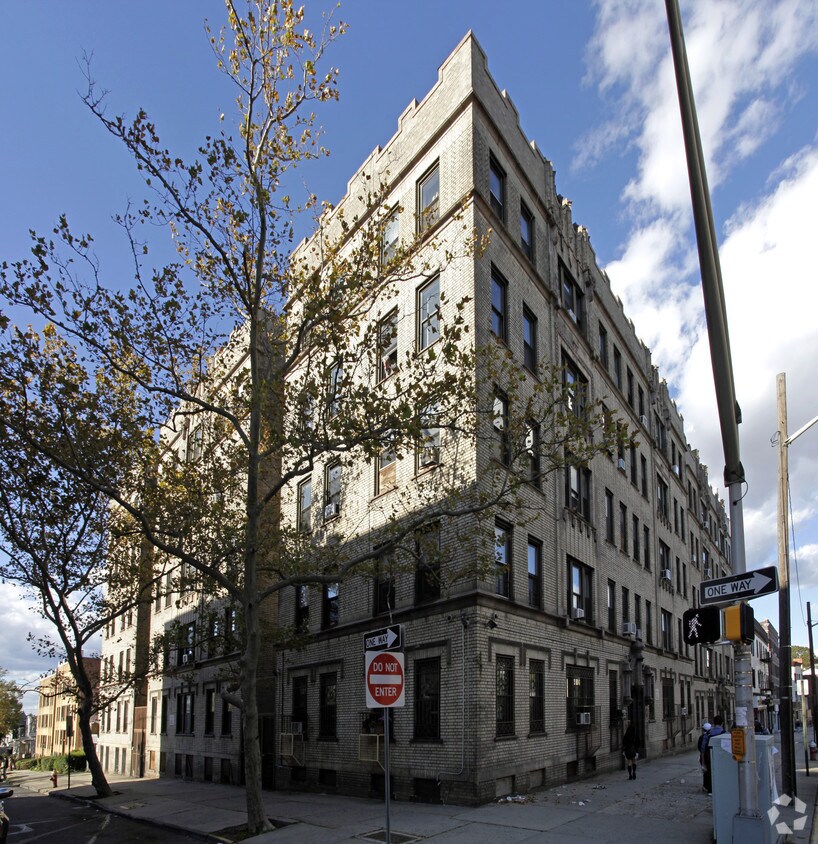 Primary Photo - 2695 John F Kennedy Blvd