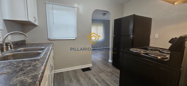 Building Photo - 3527 N Chester Ave