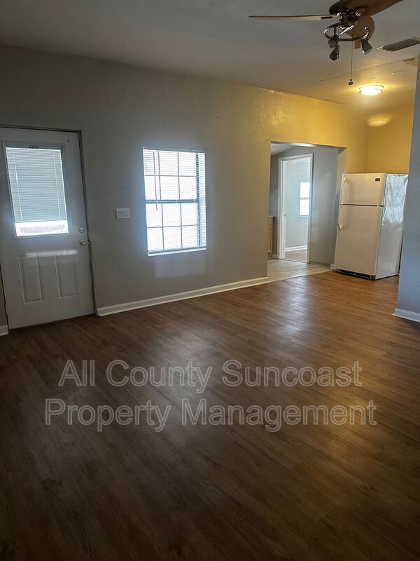 Building Photo - 480 S Jefferson St