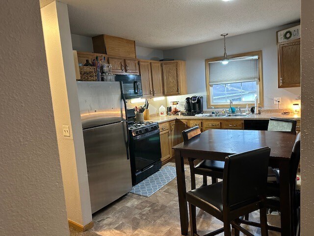 Building Photo - 862 8th Ln