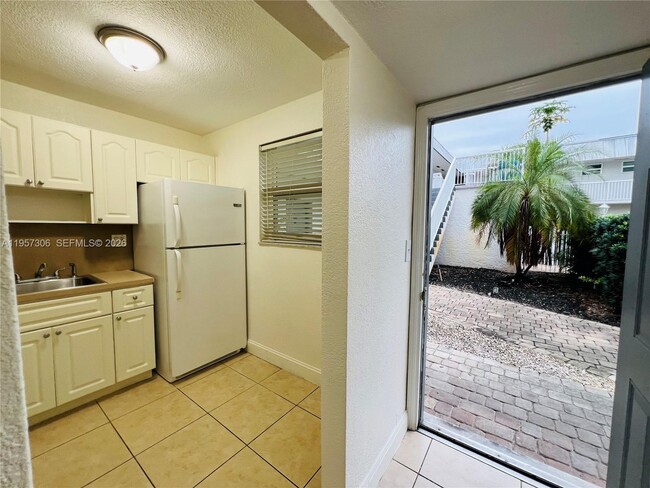 Foto del edificio - 2040 NW 89th Ave