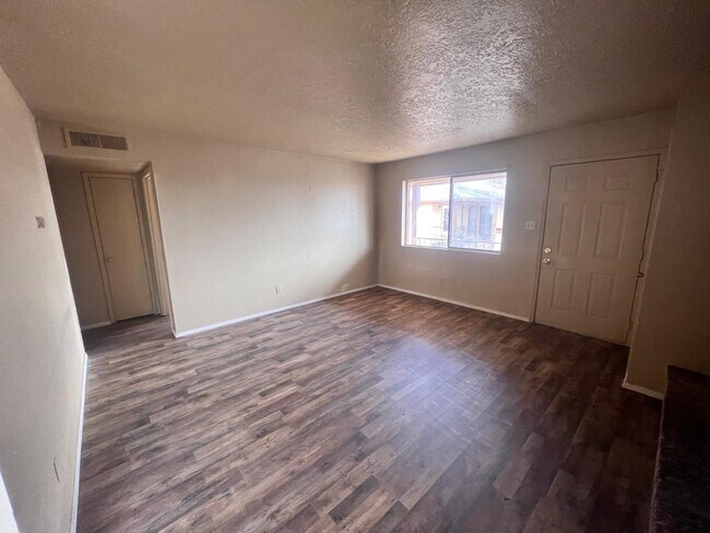 Foto del edificio - 301 Dunes Pl SE