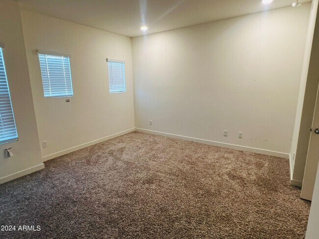 Building Photo - 2178 W Harmont Dr
