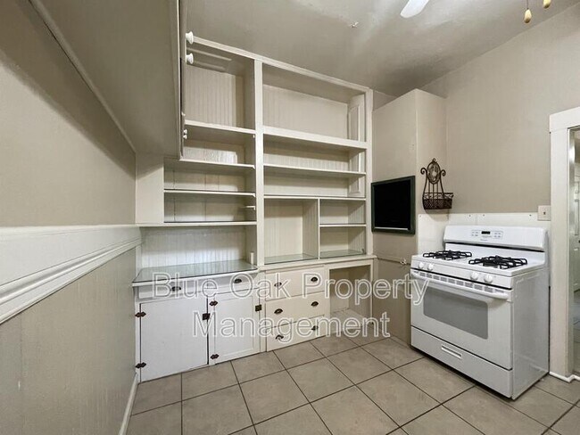 Foto del edificio - 385 E 12th St