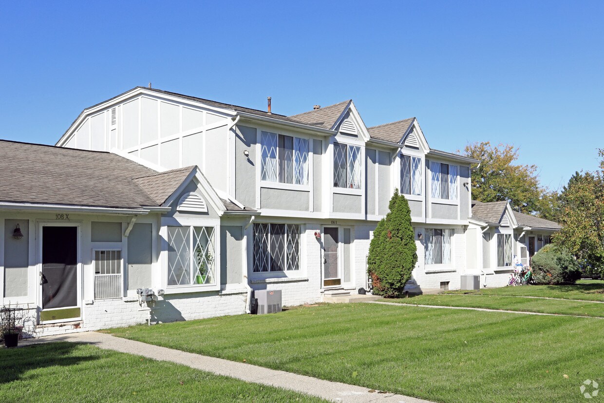 Beachwood Townhomes Apartments Harrison Township, MI